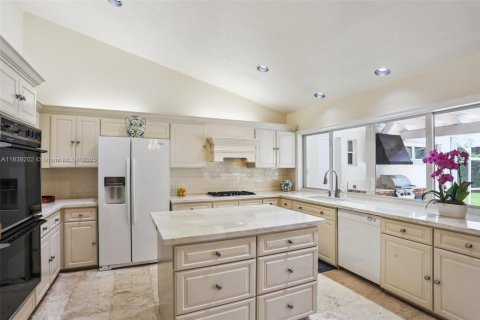 Villa ou maison à vendre à Miami, Floride: 5 chambres, 346.9 m2 № 2054410 - photo 25