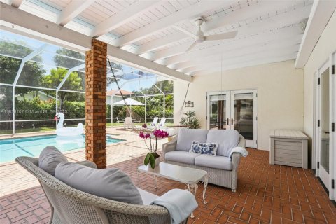 Villa ou maison à vendre à Miami, Floride: 5 chambres, 346.9 m2 № 2054410 - photo 9