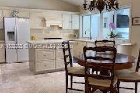 Villa ou maison à vendre à Miami, Floride: 5 chambres, 346.9 m2 № 2054410 - photo 27