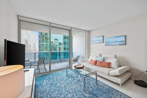 Condo in Miami, Florida, 1 bedroom  № 2174299 - photo 4