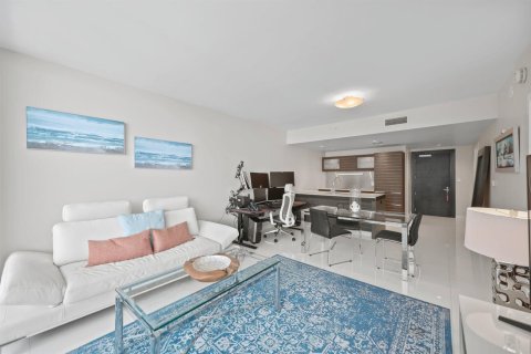 Condo in Miami, Florida, 1 bedroom  № 2174299 - photo 6
