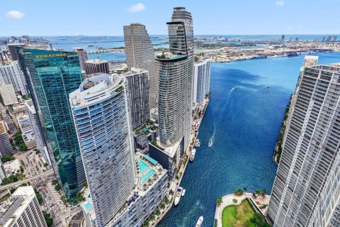 Condo in Miami, Florida, 1 bedroom  № 2174299 - photo 30