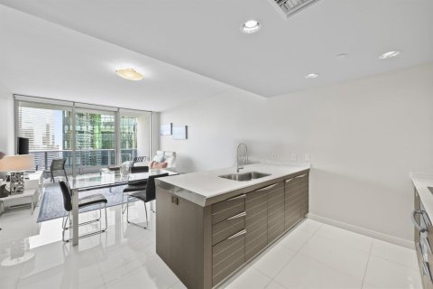 Condo in Miami, Florida, 1 bedroom  № 2174299 - photo 12