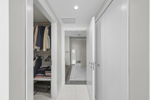 Condo in Miami, Florida, 1 bedroom  № 2174299 - photo 18