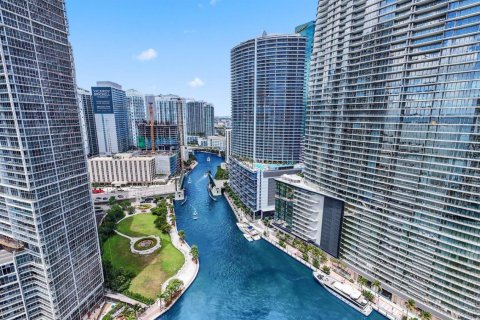 Condo in Miami, Florida, 1 bedroom  № 2174299 - photo 2