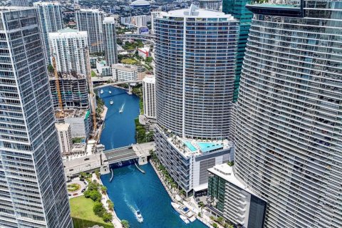 Condo in Miami, Florida, 1 bedroom  № 2174299 - photo 25