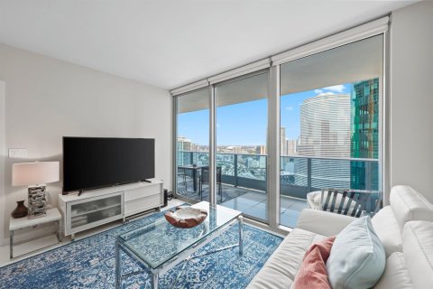 Condo in Miami, Florida, 1 bedroom  № 2174299 - photo 5