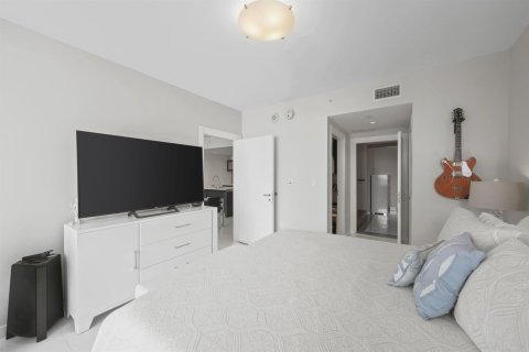 Condo in Miami, Florida, 1 bedroom  № 2174299 - photo 17