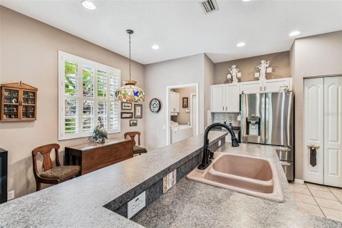 Casa en venta en Tampa, Florida, 3 dormitorios, 182.09 m2 № 1907348 - foto 12