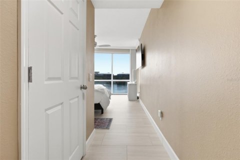 Condominio en venta en Orlando, Florida, 3 dormitorios, 179.49 m2 № 2315012 - foto 17