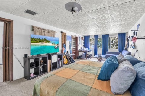 Casa en venta en North Miami, Florida, 3 dormitorios, 141.86 m2 № 1977078 - foto 10