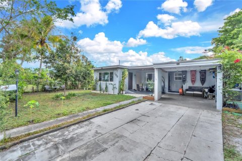 Casa en venta en North Miami, Florida, 3 dormitorios, 141.86 m2 № 1977078 - foto 19