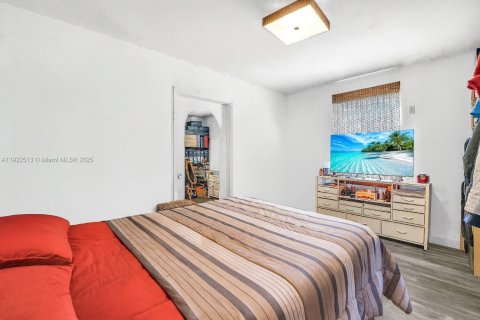 Casa en venta en North Miami, Florida, 3 dormitorios, 141.86 m2 № 1977078 - foto 15