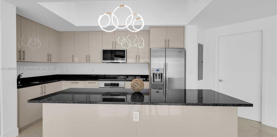 Кондоминиум с 2 спальнями в Авентура, Флорида № 1950302