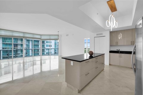 Снять в аренду кондоминиум в Авентура, Флорида 2 спальни, 133.04м2, № 1950302 - фото 6