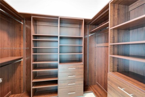 Снять в аренду кондоминиум в Авентура, Флорида 2 спальни, 133.04м2, № 1950302 - фото 28