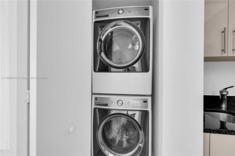 Снять в аренду кондоминиум в Авентура, Флорида 2 спальни, 133.04м2, № 1950302 - фото 25