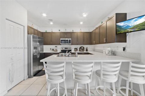 Touwnhouse à vendre à Homestead, Floride: 3 chambres, 149.76 m2 № 1998397 - photo 10