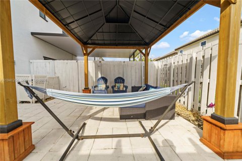 Touwnhouse à vendre à Homestead, Floride: 3 chambres, 149.76 m2 № 1998397 - photo 17