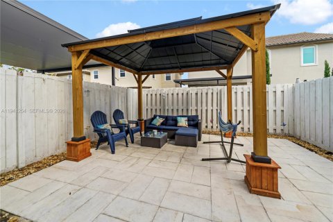 Touwnhouse à vendre à Homestead, Floride: 3 chambres, 149.76 m2 № 1998397 - photo 15