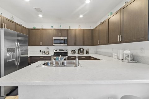 Touwnhouse à vendre à Homestead, Floride: 3 chambres, 149.76 m2 № 1998397 - photo 11