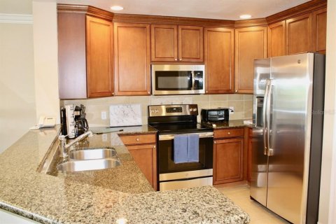 Condominio en venta en Four Corners, Florida, 3 dormitorios, 151.43 m2 № 2197731 - foto 2