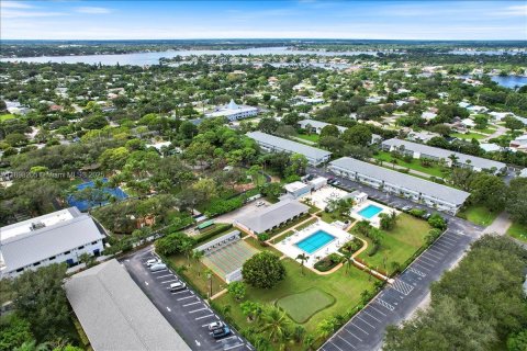 Condo in Tequesta, Florida, 2 bedrooms  № 1951127 - photo 19