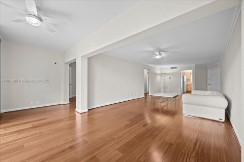 Condo in Tequesta, Florida, 2 bedrooms  № 1951127 - photo 6