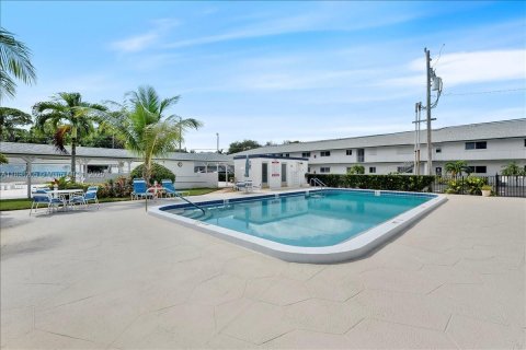 Condo in Tequesta, Florida, 2 bedrooms  № 1951127 - photo 24