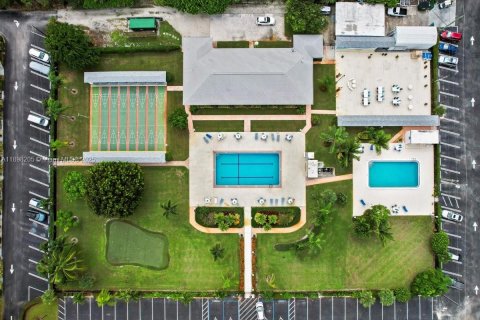 Condo in Tequesta, Florida, 2 bedrooms  № 1951127 - photo 20