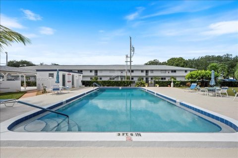 Condo in Tequesta, Florida, 2 bedrooms  № 1951127 - photo 23