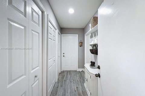 Villa ou maison à vendre à Tamarac, Floride: 2 chambres № 2027230 - photo 8