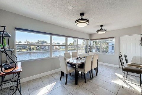 Villa ou maison à vendre à Tamarac, Floride: 2 chambres № 2027230 - photo 9