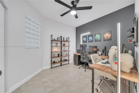 Condo in Miami, Florida, 3 bedrooms  № 1944971 - photo 9