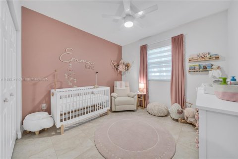 Condo in Miami, Florida, 3 bedrooms  № 1944971 - photo 11
