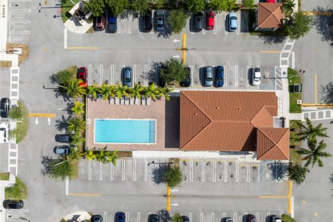 Condo in Miami, Florida, 3 bedrooms  № 1944971 - photo 20