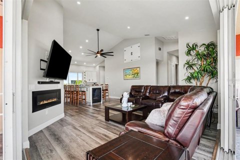 Villa ou maison à vendre à Punta Gorda, Floride: 3 chambres, 166.57 m2 № 2215058 - photo 5