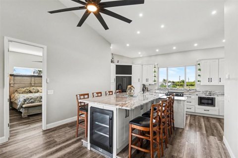 Villa ou maison à vendre à Punta Gorda, Floride: 3 chambres, 166.57 m2 № 2215058 - photo 10