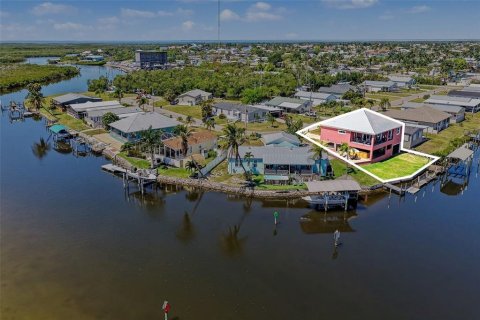 Villa ou maison à vendre à Punta Gorda, Floride: 3 chambres, 166.57 m2 № 2215058 - photo 27