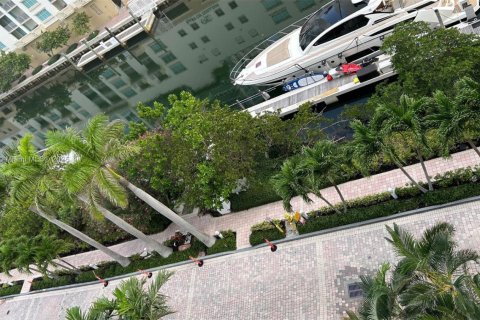 Condominio en venta en Sunny Isles Beach, Florida, 3 dormitorios, 217.39 m2 № 1763687 - foto 24