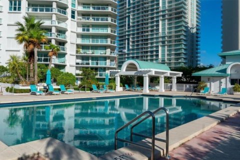 Condominio en venta en Sunny Isles Beach, Florida, 3 dormitorios, 217.39 m2 № 1763687 - foto 22