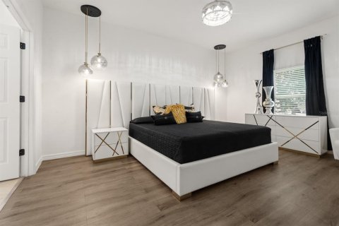 Купить виллу или дом в Ориндж-Сити, Флорида 9 комнат, 228.91м2, № 2237969 - фото 27