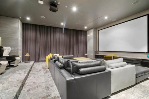 Condo in Miami, Florida, 1 bedroom  № 2063652 - photo 4