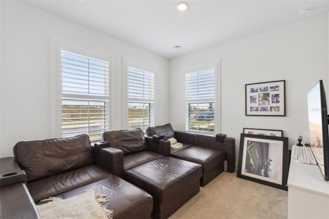 Townhouse in Winter Garden, Florida 3 bedrooms, 192.49 sq.m. № 2376844 - photo 26