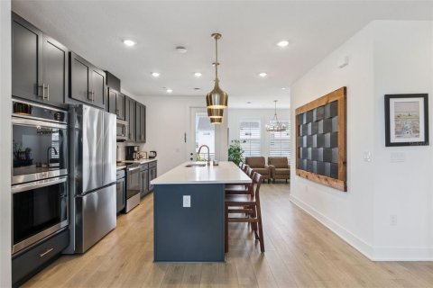 Townhouse in Winter Garden, Florida 3 bedrooms, 192.49 sq.m. № 2376844 - photo 16