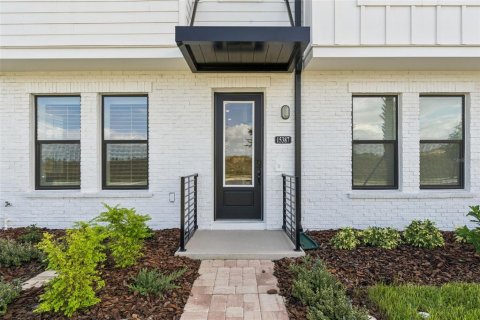 Townhouse in Winter Garden, Florida 3 bedrooms, 192.49 sq.m. № 2376844 - photo 9