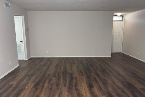 Copropriété à louer à Coral Springs, Floride: 2 chambres, 113.15 m2 № 2262273 - photo 4