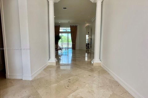 House in Lake Worth, Florida 4 bedrooms, 264.68 sq.m. № 1926166 - photo 4