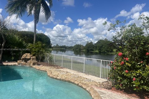 House in Lake Worth, Florida 4 bedrooms, 264.68 sq.m. № 1926166 - photo 8