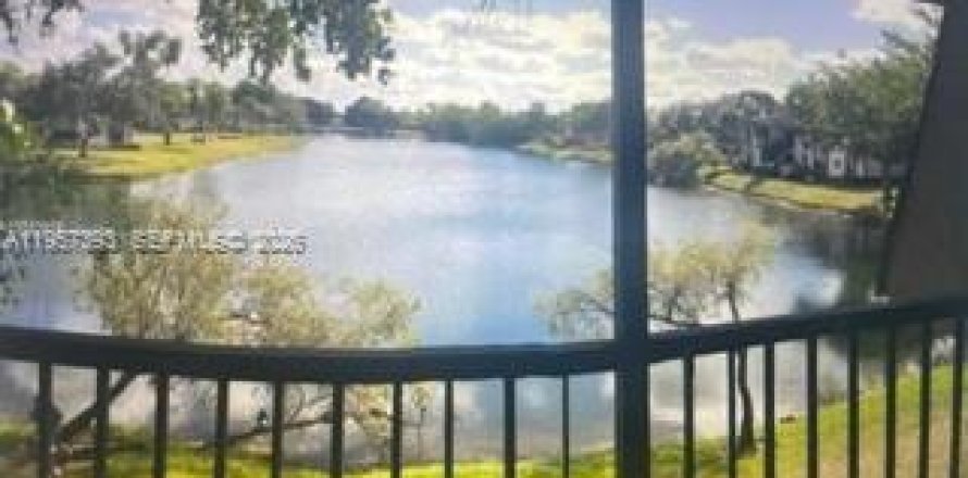 Condo in Sunrise, Florida, 2 bedrooms  № 2011285